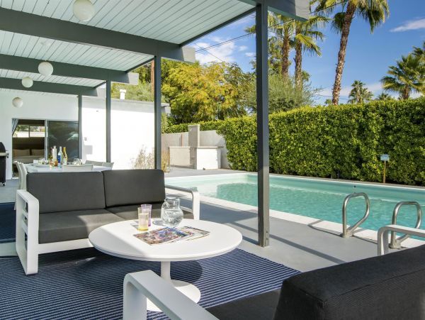 Palm Springs Home 990847