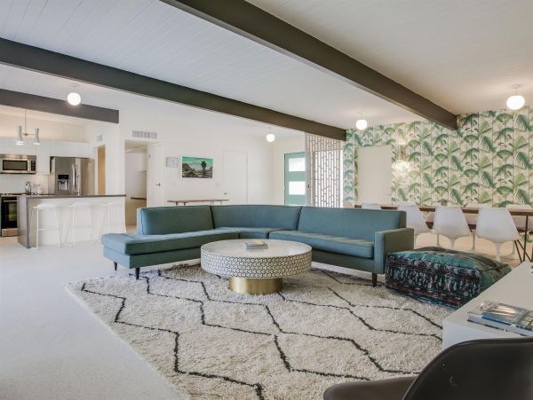 Palm Springs Home 990847