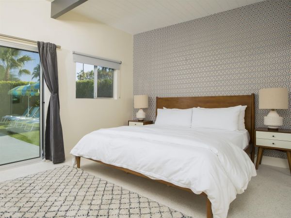 Palm Springs Home 990847