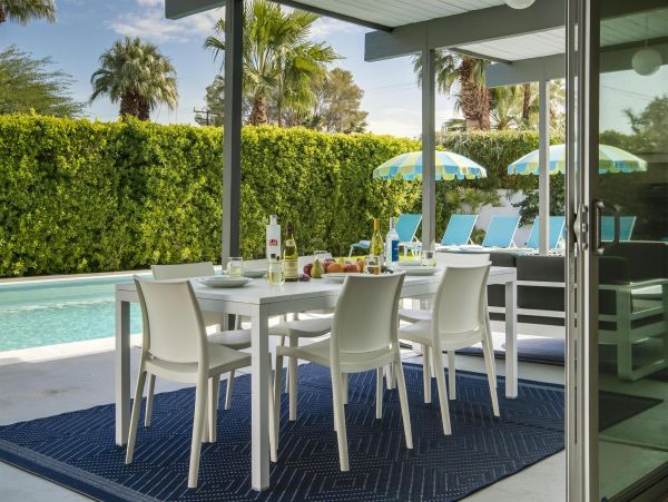 Palm Springs Home 990847