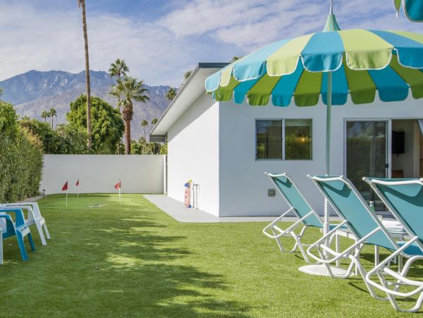 Palm Springs Home 990847