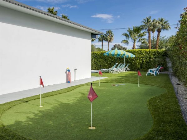 Palm Springs Home 990847