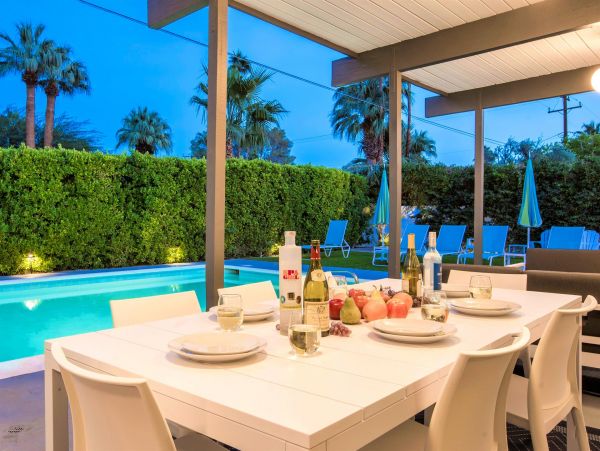 Palm Springs Home 990847