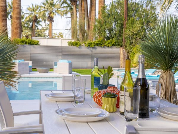 Palm Springs Home 990848