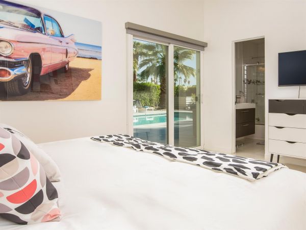 Palm Springs Home 990848