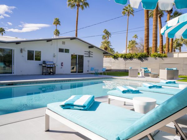 Palm Springs Home 990848