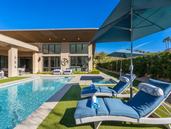 Palm Springs Home 990849