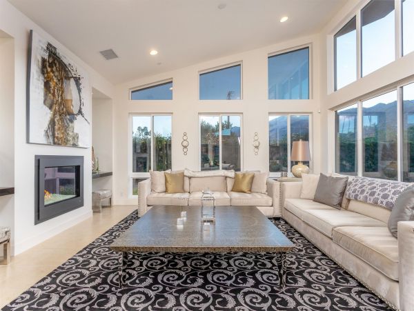 Palm Springs Home 990849