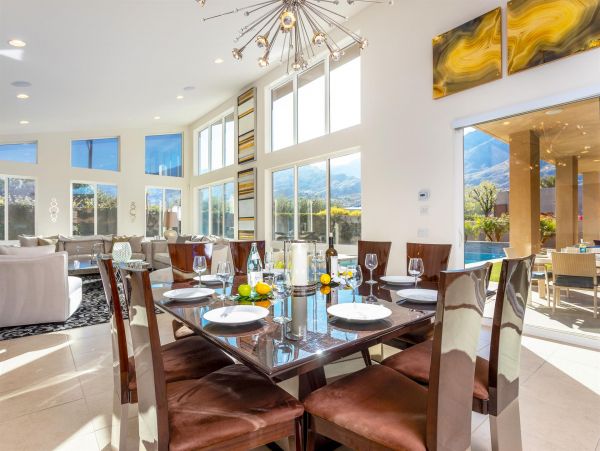 Palm Springs Home 990849