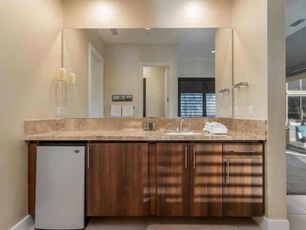 Palm Springs Home 990849