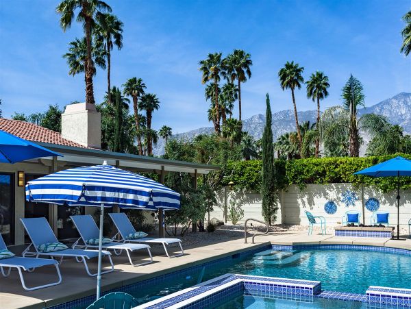 Palm Springs Home 990850