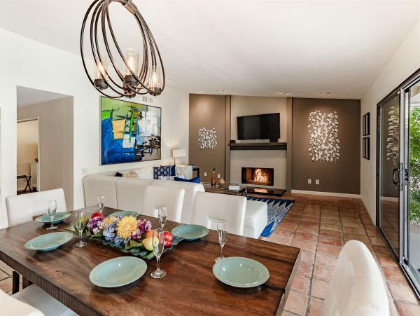 Palm Springs Home 990850