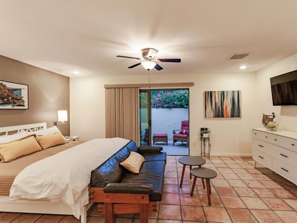 Palm Springs Home 990850