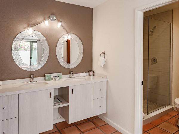 Palm Springs Home 990850