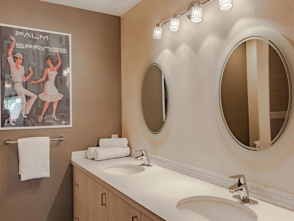Palm Springs Home 990850