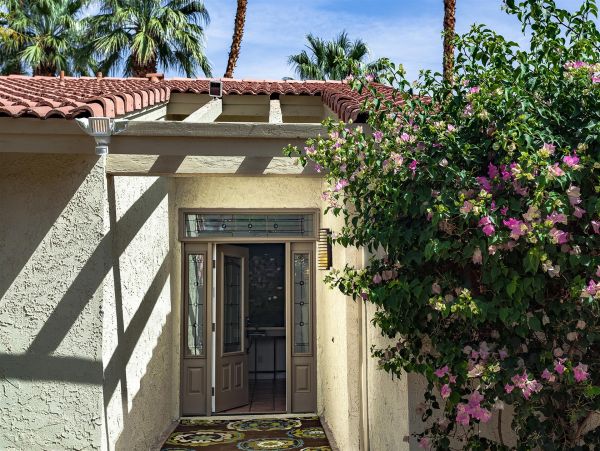 Palm Springs Home 990850