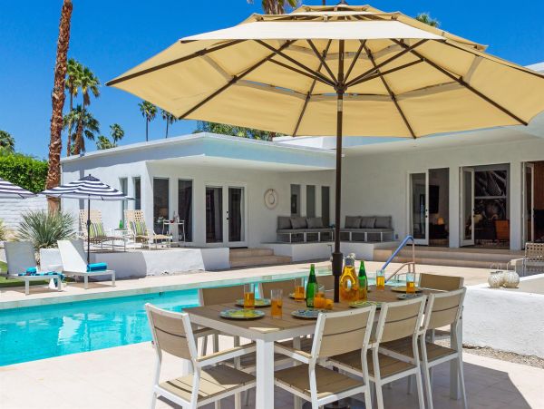 Palm Springs Home 990851