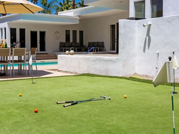 Palm Springs Home 990851