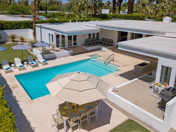 Palm Springs Home 990851
