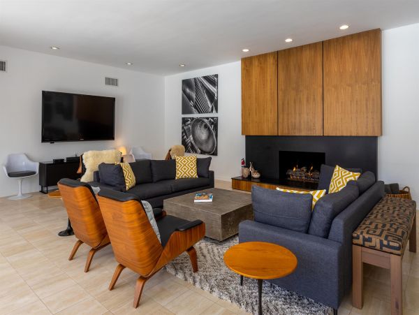 Palm Springs Home 990851