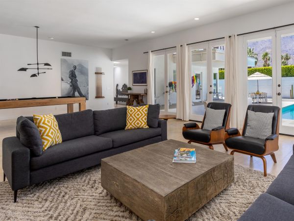 Palm Springs Home 990851