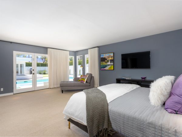Palm Springs Home 990851