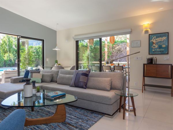 Palm Springs Home 990852