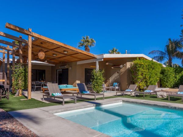 Palm Springs Home 990852