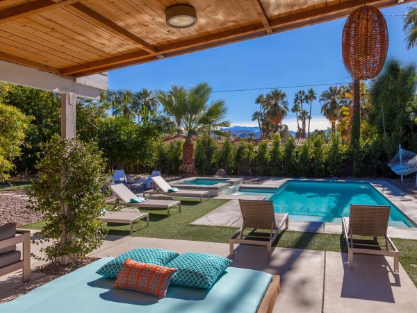 Palm Springs Home 990852