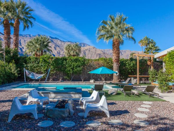 Palm Springs Home 990852
