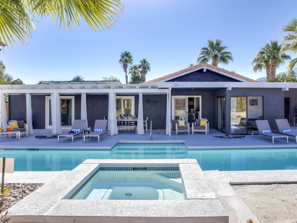 Palm Springs Home 990853