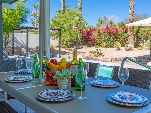 Palm Springs Home 990853