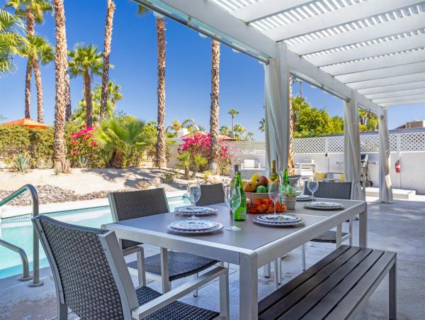 Palm Springs Home 990853