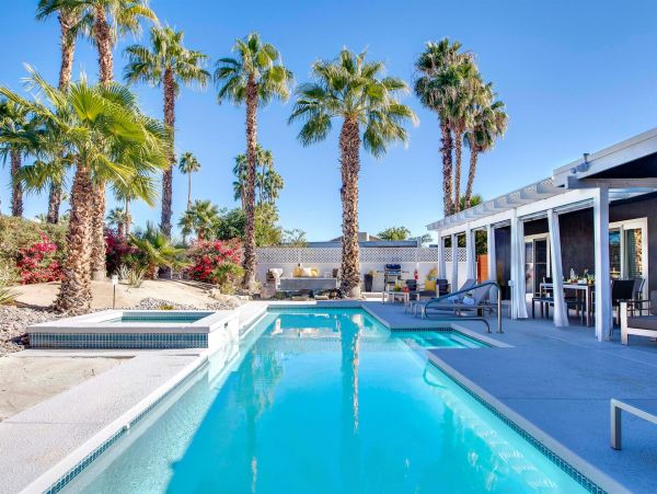 Palm Springs Home 990853