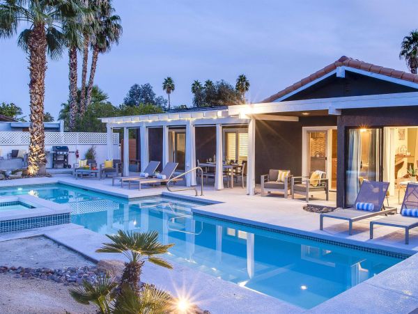 Palm Springs Home 990853