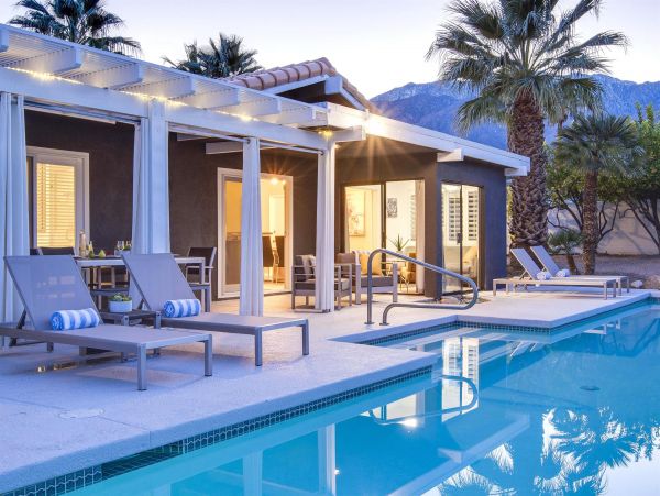 Palm Springs Home 990853