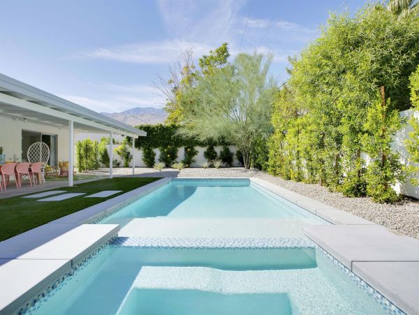 Palm Springs Home 990854