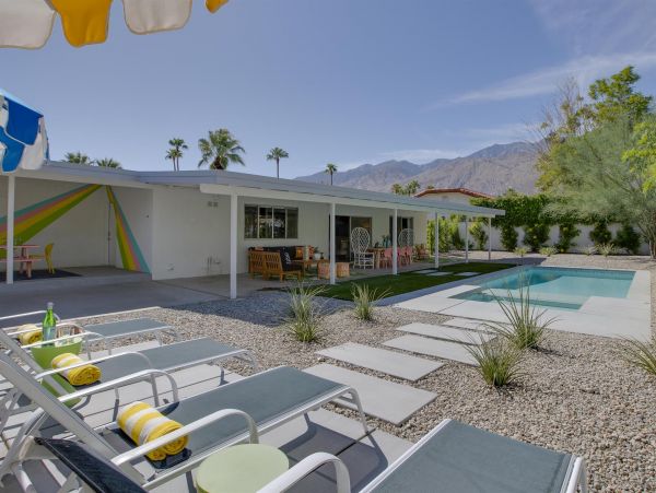 Palm Springs Home 990854