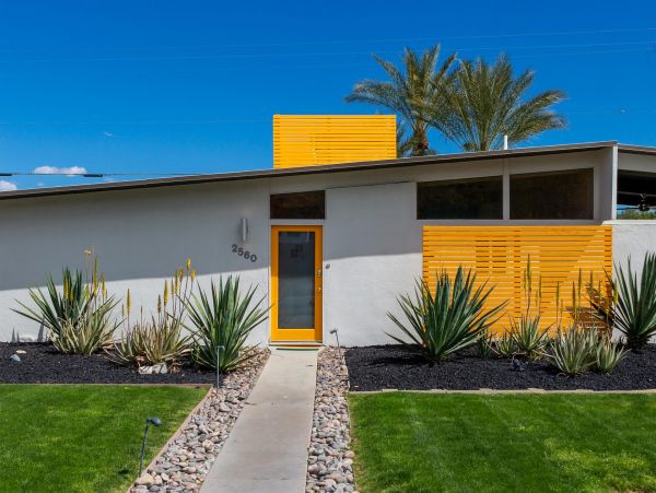 Palm Springs Home 990855