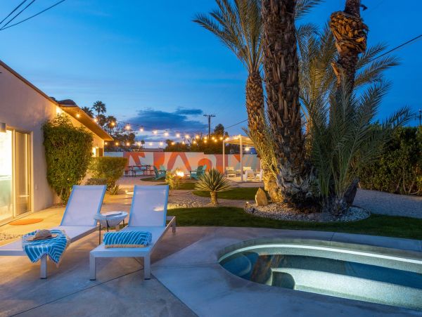 Palm Springs Home 990855