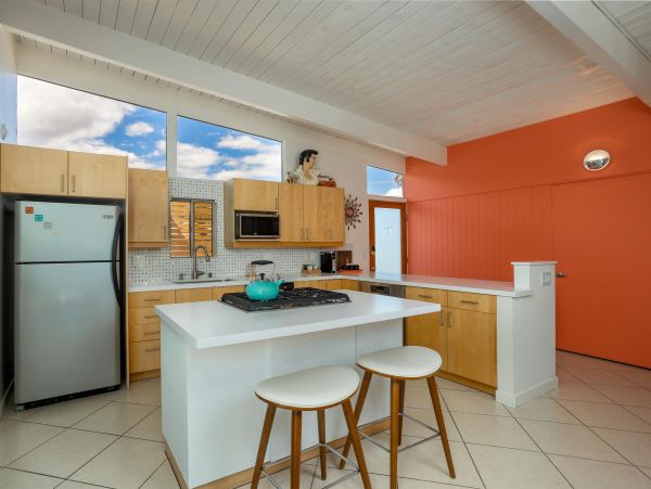 Palm Springs Home 990855