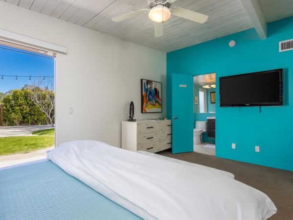 Palm Springs Home 990855