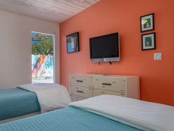 Palm Springs Home 990855