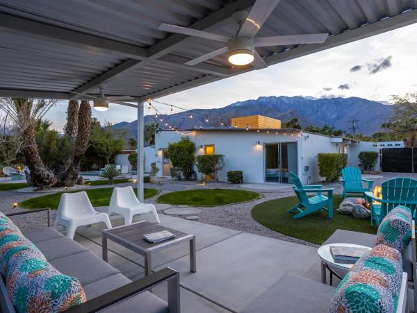 Palm Springs Home 990855