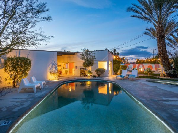 Palm Springs Home 990855
