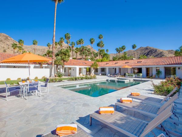 Palm Springs Home 990856