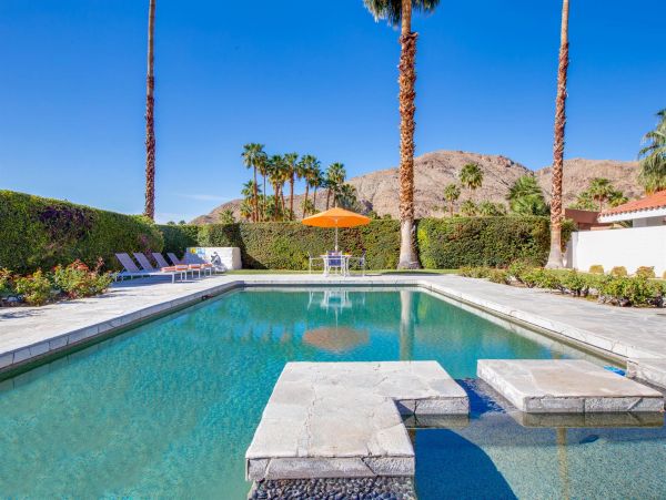 Palm Springs Home 990856