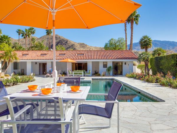Palm Springs Home 990856