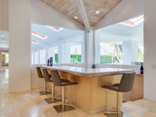 Palm Springs Home 990856