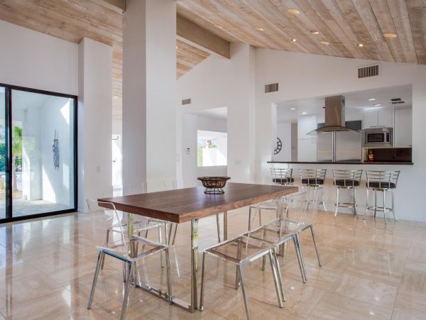 Palm Springs Home 990856